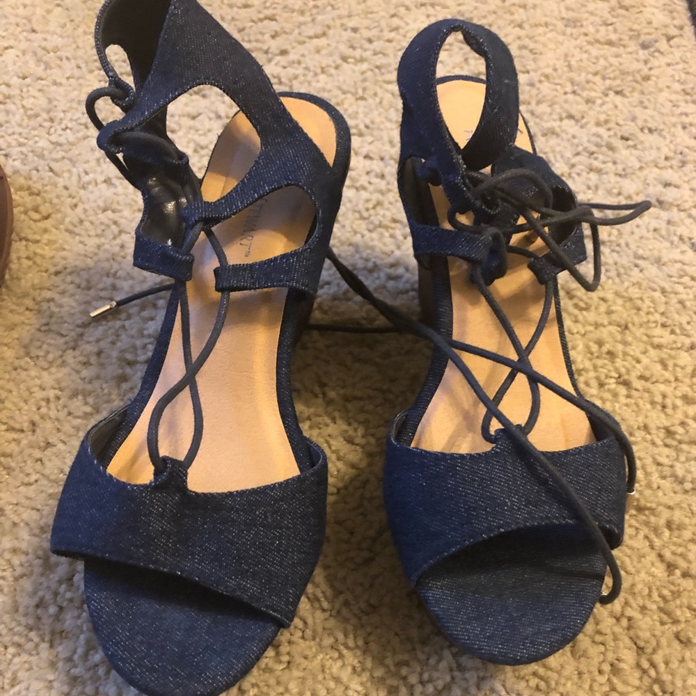 Ashley Stewart denim wedges size 9W